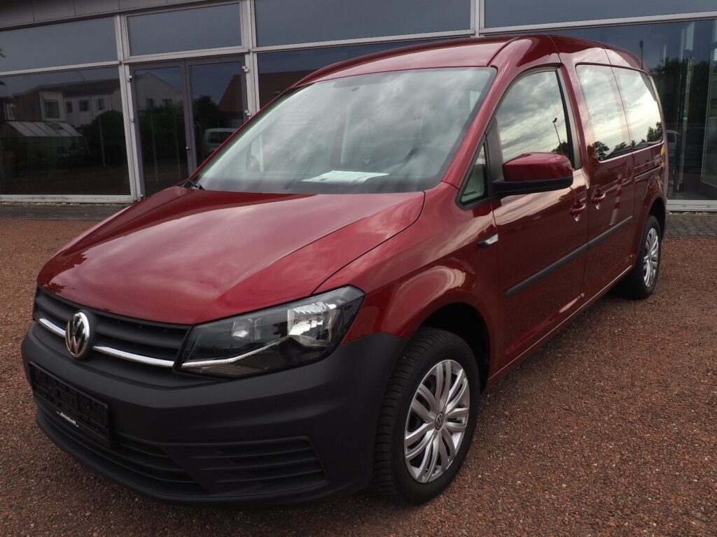 Volkswagen Caddy Maxi Rollstuhlgerecht Rampe Kamera