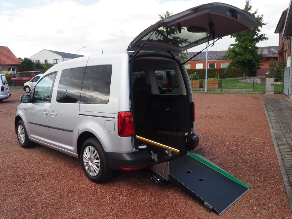 Volkswagen Caddy Klima Navi Rollstuhlgerecht/Wenderampe