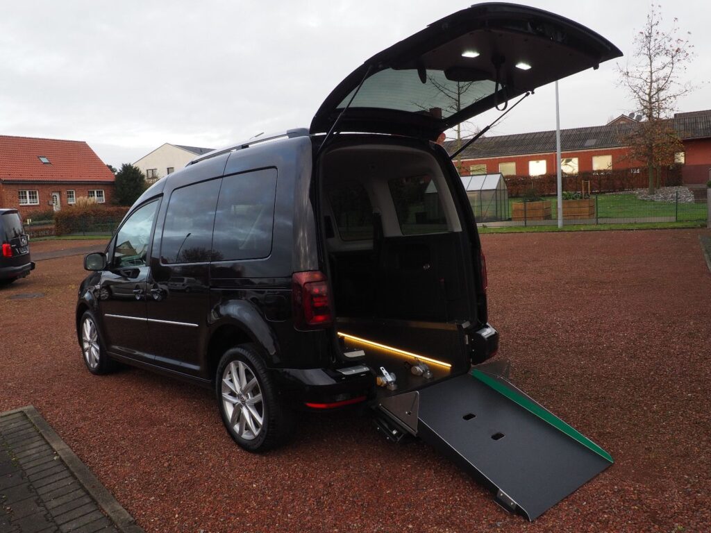 Volkswagen Caddy Highline DSG Rollstuhlgerecht/Wenderampe