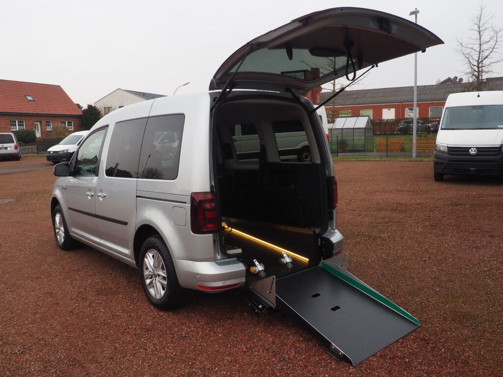 Volkswagen Caddy DSG   Rollstuhlrampe behindertengerecht