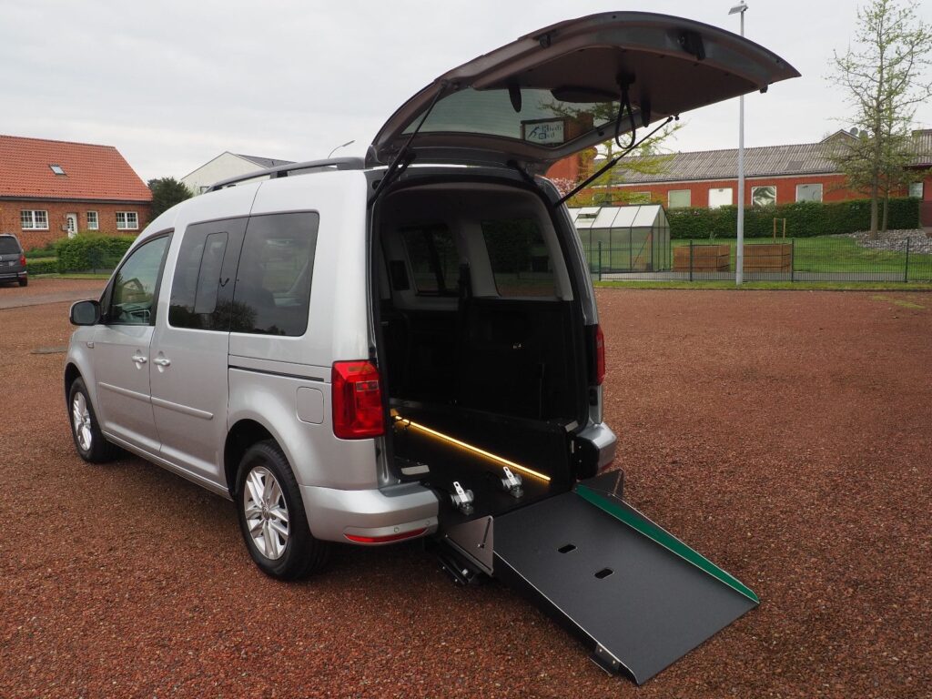 Volkswagen Caddy TDI  Rollstuhlrampe Standheizung