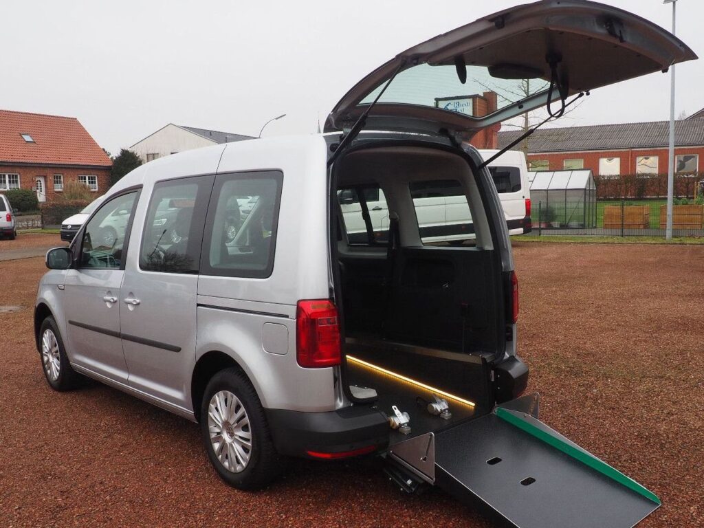 Volkswagen Caddy Klima Navi Behindertengerecht Rampe